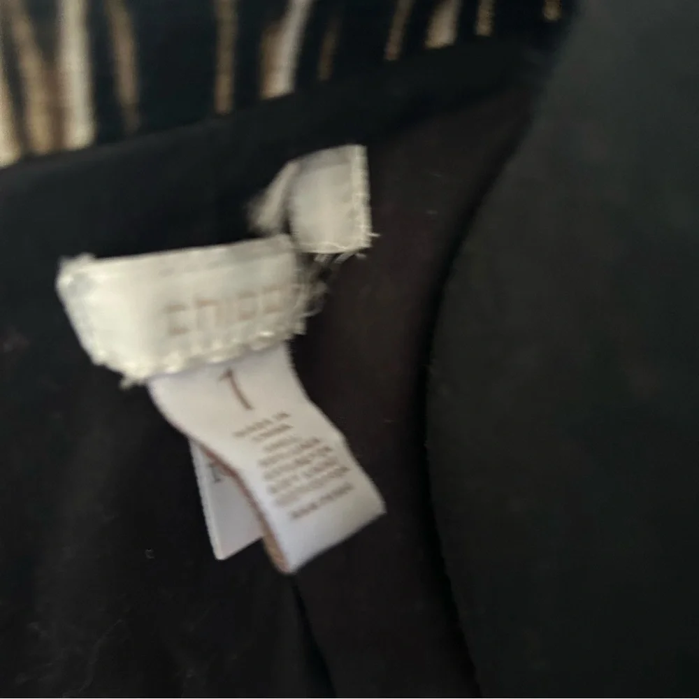 Chico’s Lightweight Printed Jacket. Chico’s Size 1 (Women’s 8)